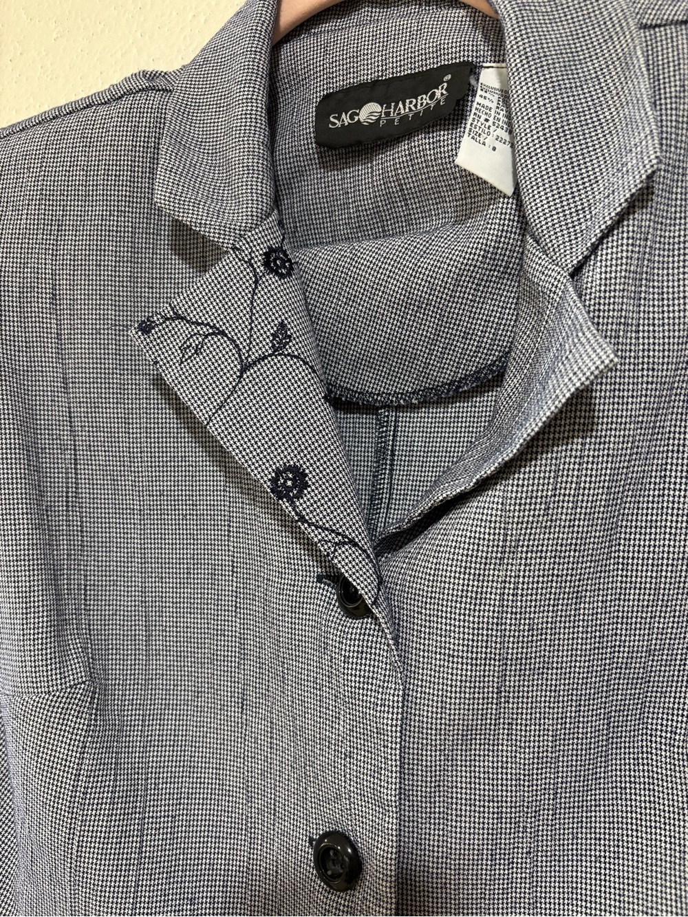 Sag Harbor Petite Short Sleeve Blouse/Blazer – 8 P – Blue & White Micro Check - Picture 3 of 4